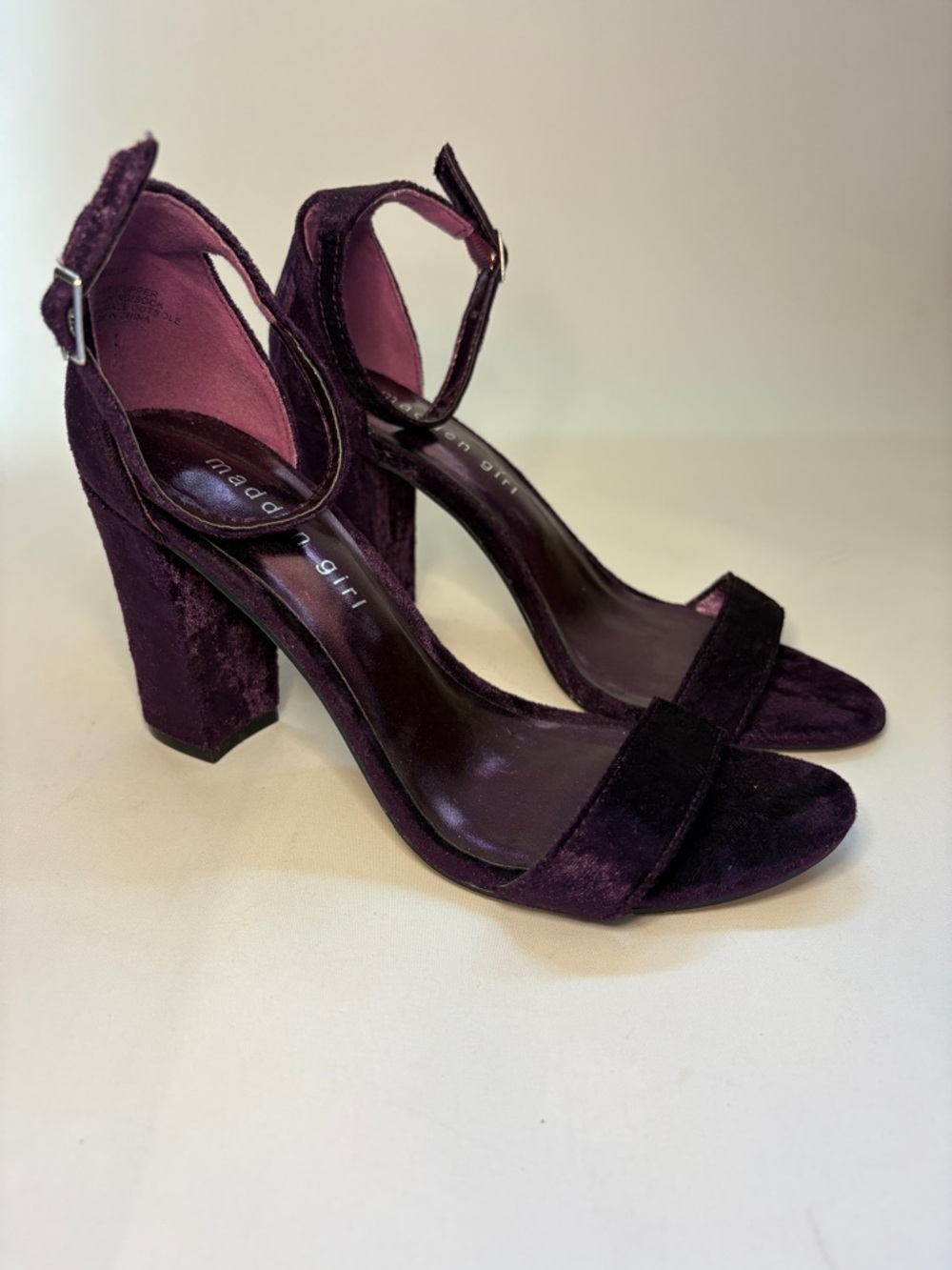 Madden Girl Beella Ankle Strap Dress Sandals in Purple Velvet Size 7